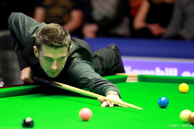 赛场上再创 赛场上再创